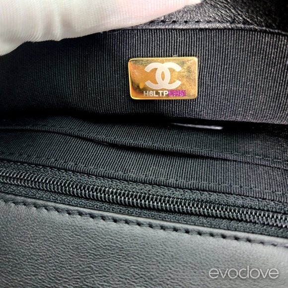 SOLD Classic Flap 2021 Cruse Collection Black & Gold Velvet Bag - Picture 8 of 16